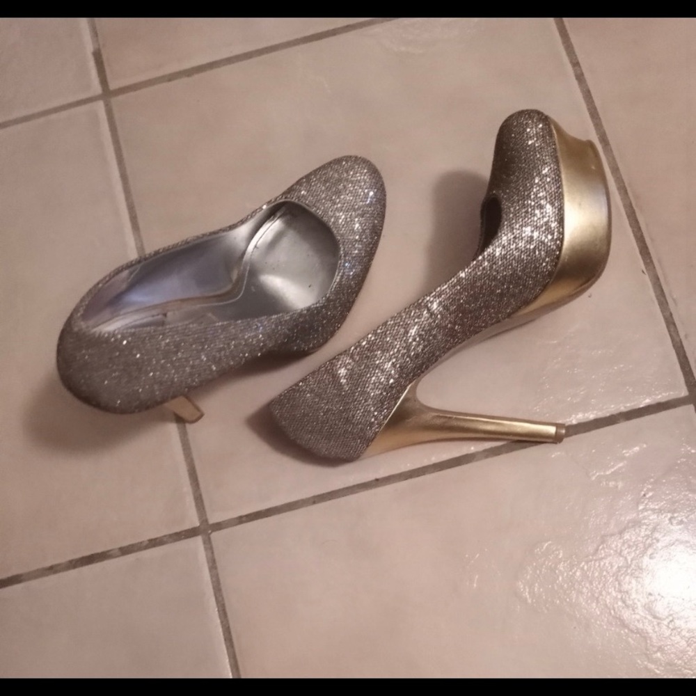 Jennifer Lopez Rhinestone High Heels - Picture 2 of 3